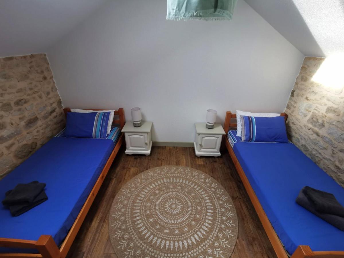 3 Self-Contained Gites With Pool And Games Room Saint-Georges-de-Noisne Экстерьер фото