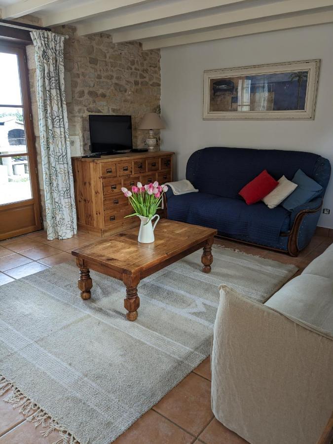 3 Self-Contained Gites With Pool And Games Room Saint-Georges-de-Noisne Экстерьер фото