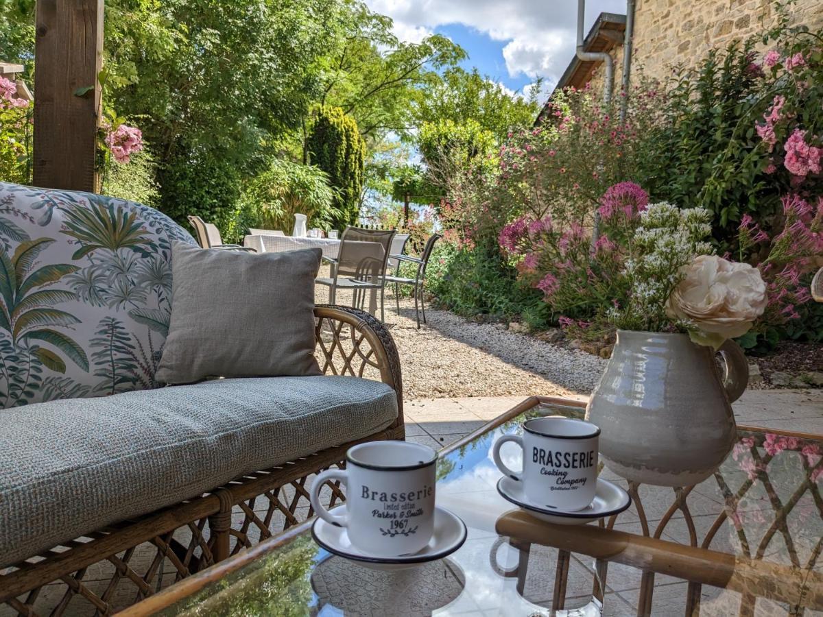 3 Self-Contained Gites With Pool And Games Room Saint-Georges-de-Noisne Экстерьер фото